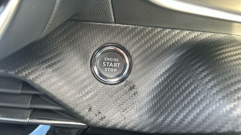 Peugeot 208 1.2 PureTech 100 Allure Premium 5dr Petrol Hatchback